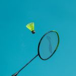 Jak naprawić uszkodzoną rakietę do badmintona